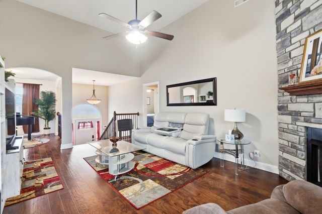 141 Kingstons Cv, Clarksville, TN 37042