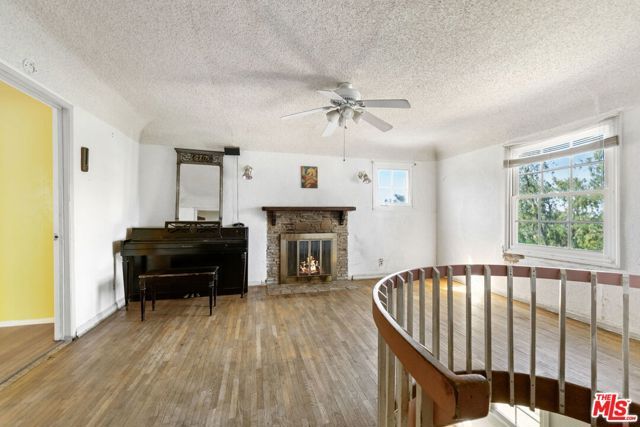 1523 Highgate Avenue, Los Angeles, CA 90042