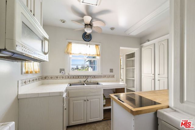 1523 Highgate Avenue, Los Angeles, CA 90042