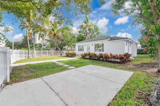 521 NW 33rd Ave, Miami, FL 33125