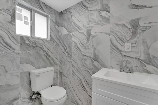 521 NW 33rd Ave, Miami, FL 33125