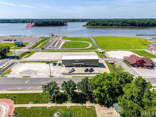 14 W MAIN ST., Grafton, IL 62037