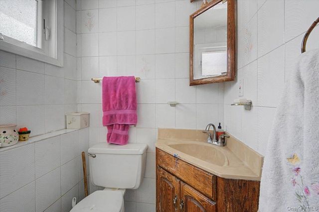 14 Capital Drive, Blooming Grove, NY 10992