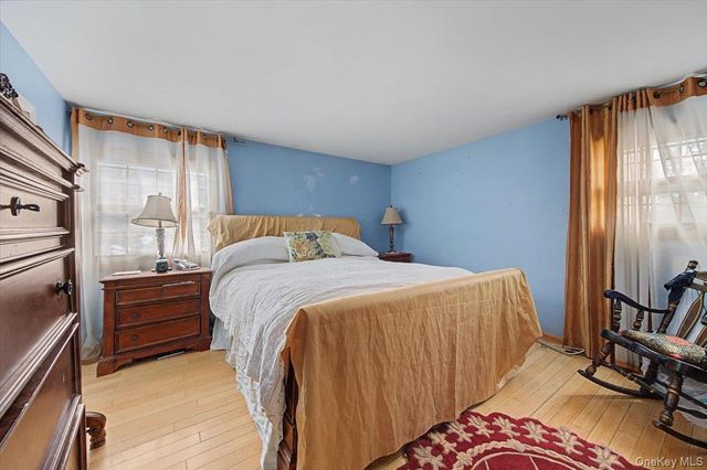 14 Capital Drive, Blooming Grove, NY 10992