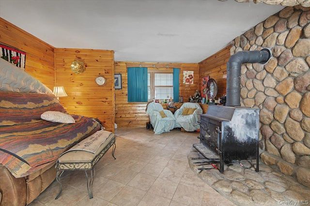 14 Capital Drive, Blooming Grove, NY 10992