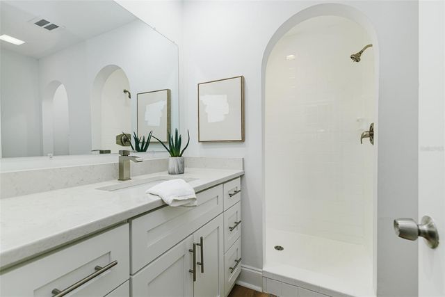 139 BLUFF VIEW DRIVE 305, Belleair Bluffs, FL 33770