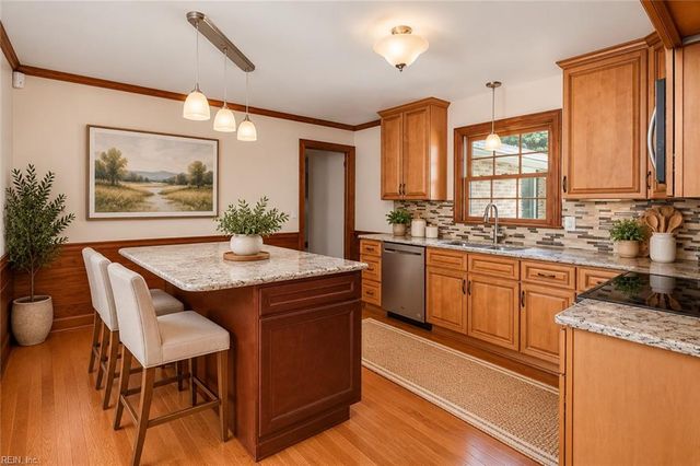 175 Cabell DR, Newport News, VA 23602