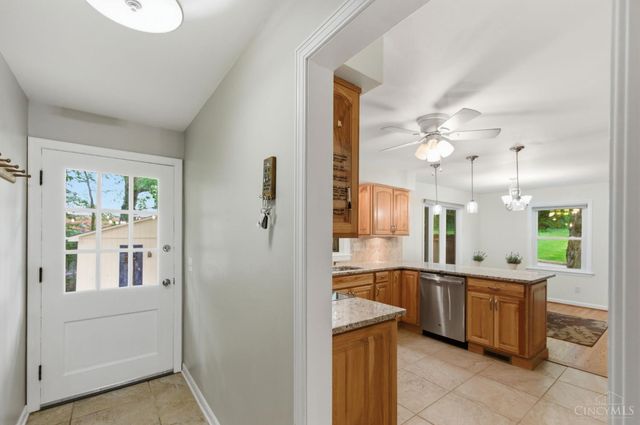 1204 Forest Court, Wyoming, OH 45215
