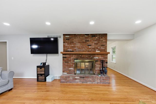 1204 Forest Court, Wyoming, OH 45215