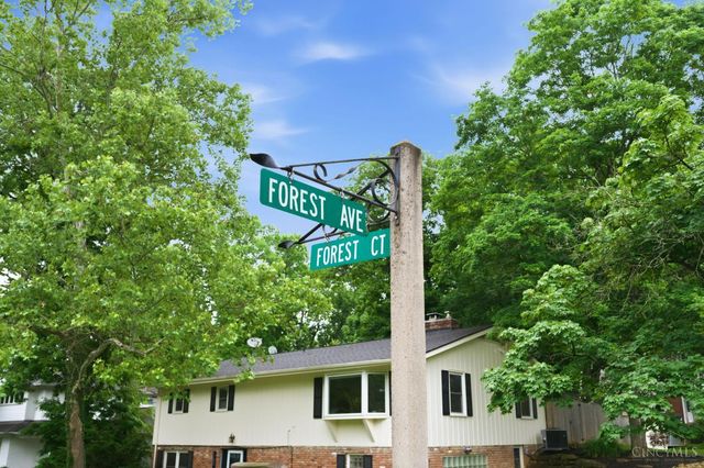 1204 Forest Court, Wyoming, OH 45215