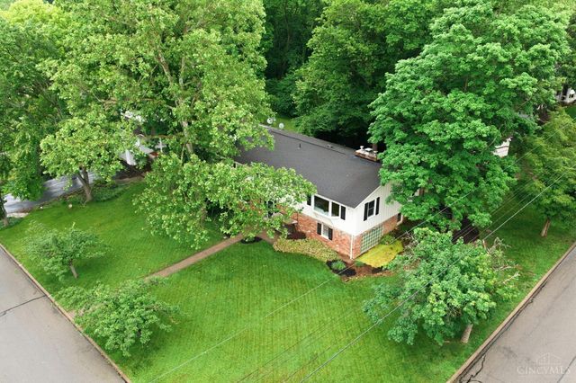 1204 Forest Court, Wyoming, OH 45215