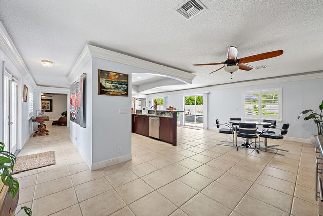 2442 Snug Harbor Drive, Palm Beach Gardens, FL 33410