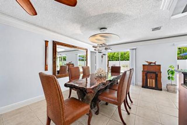 2442 Snug Harbor Drive, Palm Beach Gardens, FL 33410