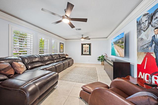2442 Snug Harbor Drive, Palm Beach Gardens, FL 33410
