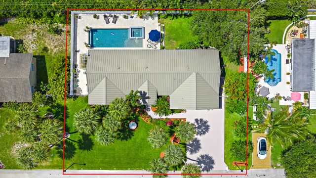 2442 Snug Harbor Drive, Palm Beach Gardens, FL 33410