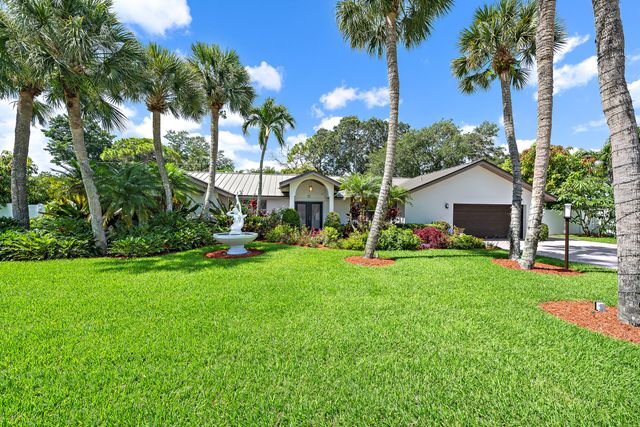 2442 Snug Harbor Drive, Palm Beach Gardens, FL 33410