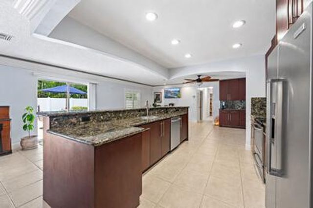 2442 Snug Harbor Drive, Palm Beach Gardens, FL 33410