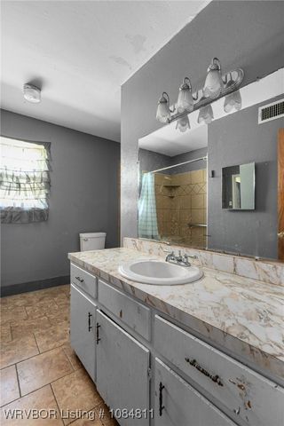 1803 Harkey Street, Paris, AR 72855