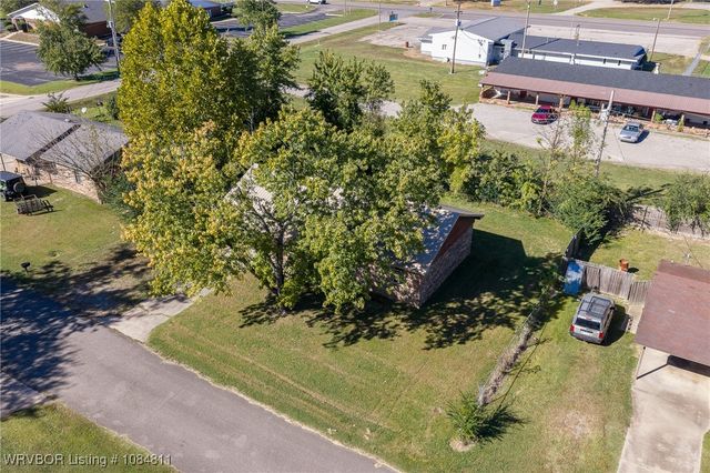 1803 Harkey Street, Paris, AR 72855