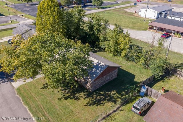 1803 Harkey Street, Paris, AR 72855