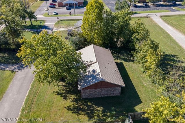 1803 Harkey Street, Paris, AR 72855