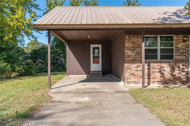 1803 Harkey Street, Paris, AR 72855