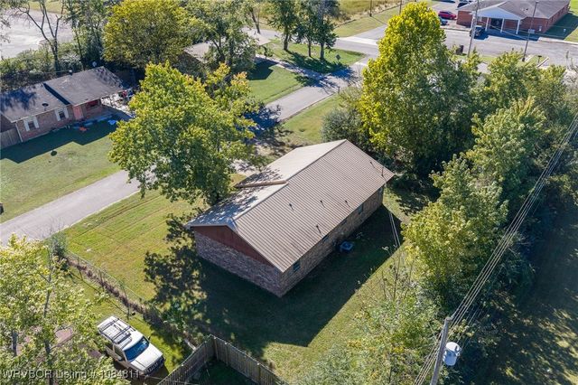 1803 Harkey Street, Paris, AR 72855