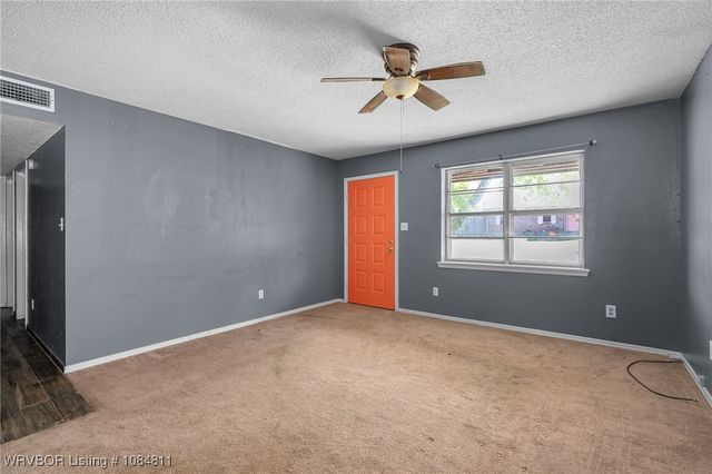 1803 Harkey Street, Paris, AR 72855