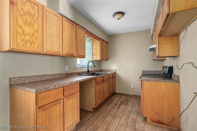 1803 Harkey Street, Paris, AR 72855