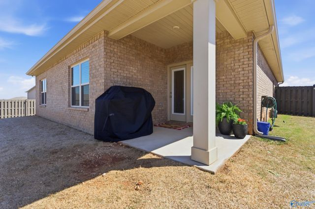 121 Burlcrest Court, Meridianville, AL 35759