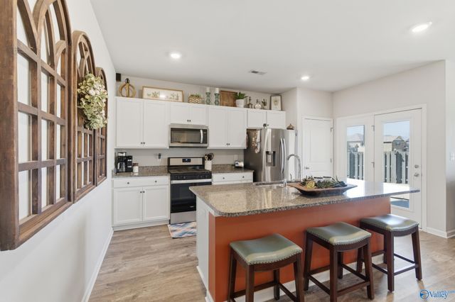 121 Burlcrest Court, Meridianville, AL 35759