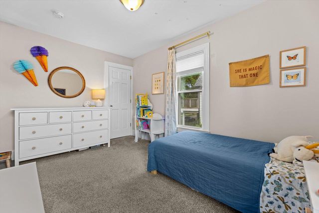 3331 N Bartlett AVENUE, Milwaukee, WI 53211