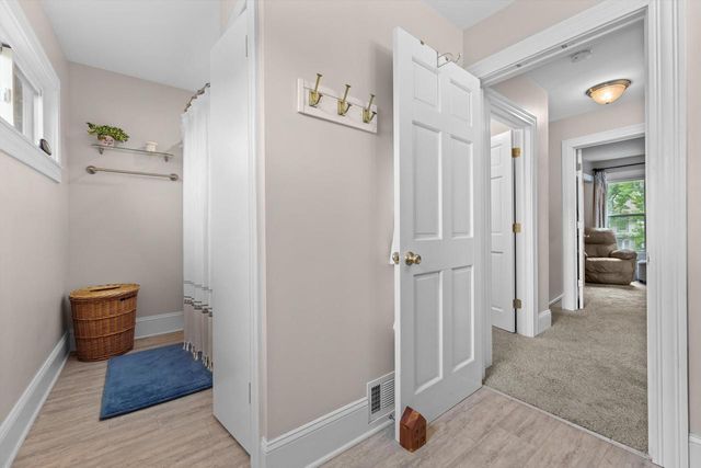 3331 N Bartlett AVENUE, Milwaukee, WI 53211
