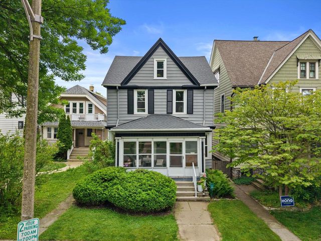 3331 N Bartlett AVENUE, Milwaukee, WI 53211