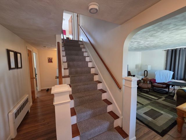 4 Edgemere Rd, Lynn, MA 01904