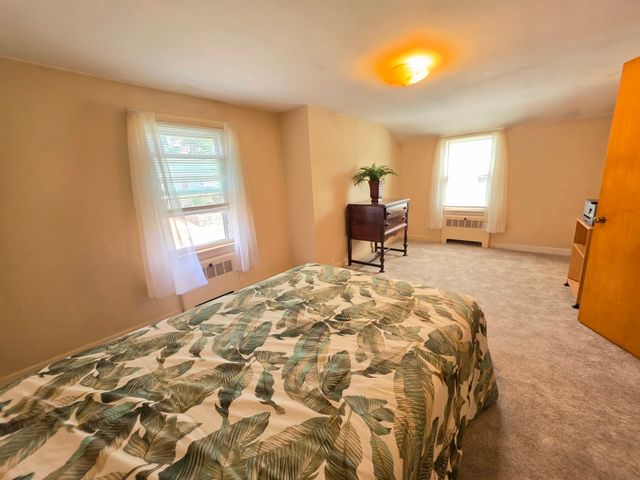 4 Edgemere Rd, Lynn, MA 01904