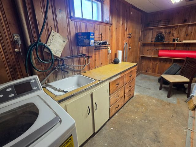 4 Edgemere Rd, Lynn, MA 01904