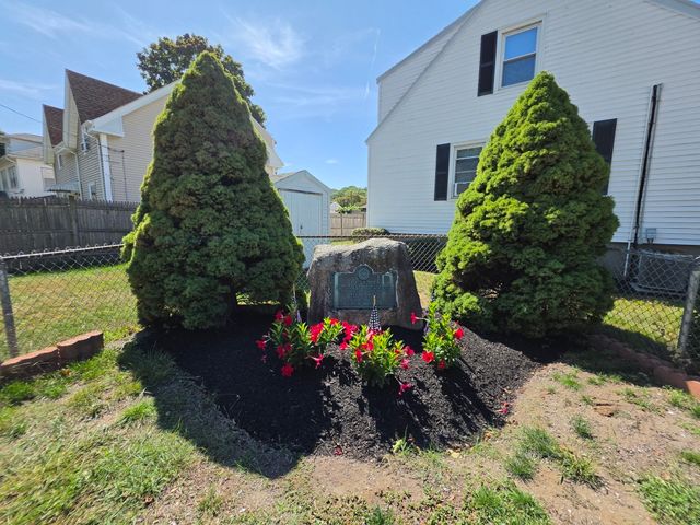 4 Edgemere Rd, Lynn, MA 01904