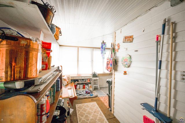 629 NE Twiss AVE, Topeka, KS 66616