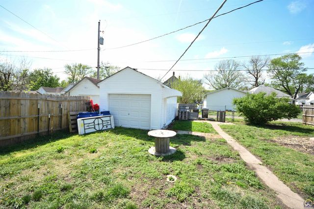 629 NE Twiss AVE, Topeka, KS 66616