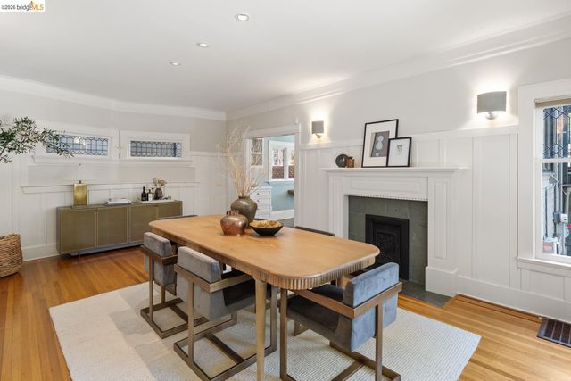 2520 Russell St, Berkeley, CA 94705