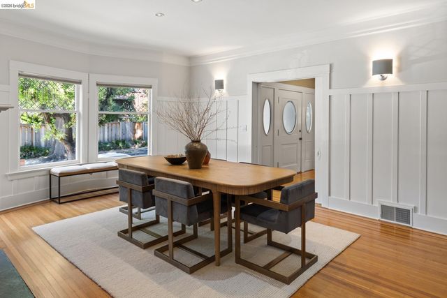 2520 Russell St, Berkeley, CA 94705