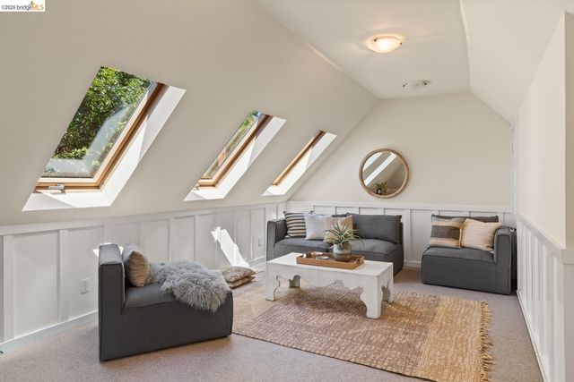 2520 Russell St, Berkeley, CA 94705