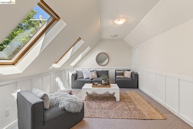 2520 Russell St, Berkeley, CA 94705