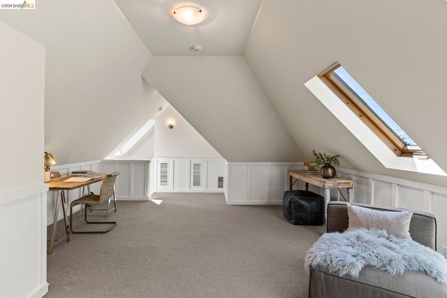2520 Russell St, Berkeley, CA 94705