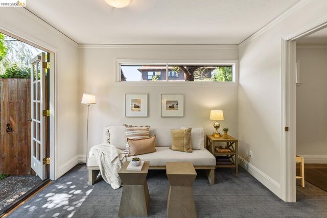 2520 Russell St, Berkeley, CA 94705
