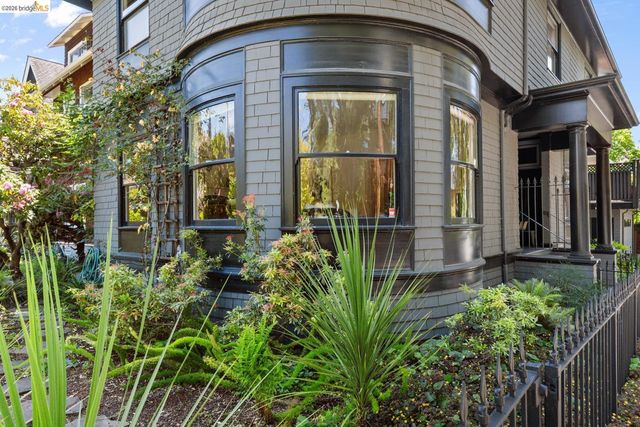 2520 Russell St, Berkeley, CA 94705