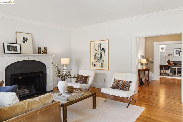 2520 Russell St, Berkeley, CA 94705