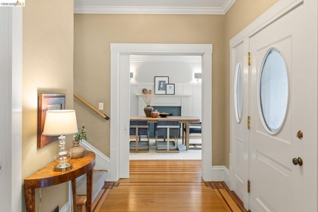 2520 Russell St, Berkeley, CA 94705