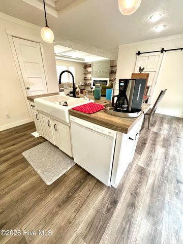 9556 Silver Spoon Road, Clarkton, NC 28433